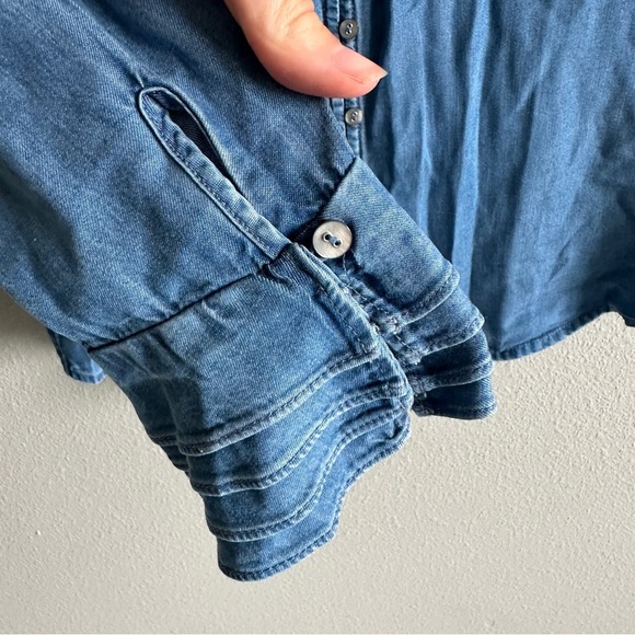 Soft Surroundings Chambray Denim Button-Up Shirt Medium Petite - Picture 5 of 11